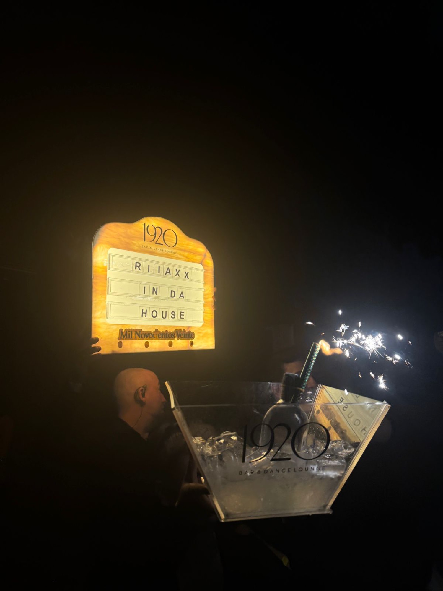 Rilaxx in da House — 1920 Bar & Dance Lounge